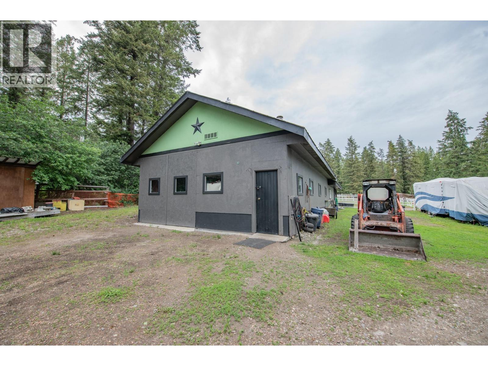 272 Lumby Mabel Lake Road - 8