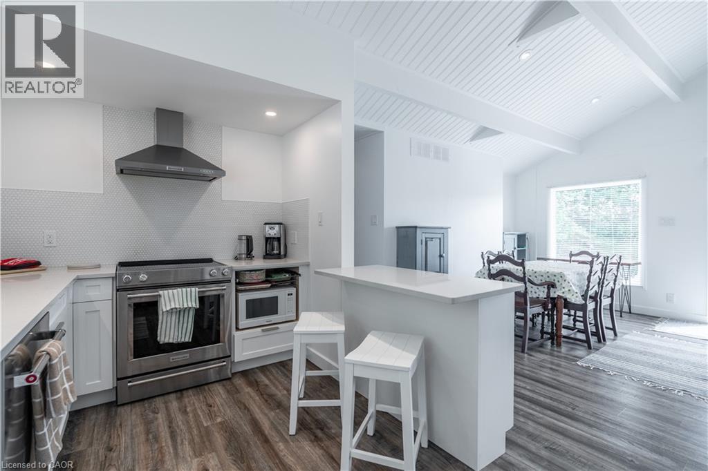 1056 INAWENDAWIN Road - 11