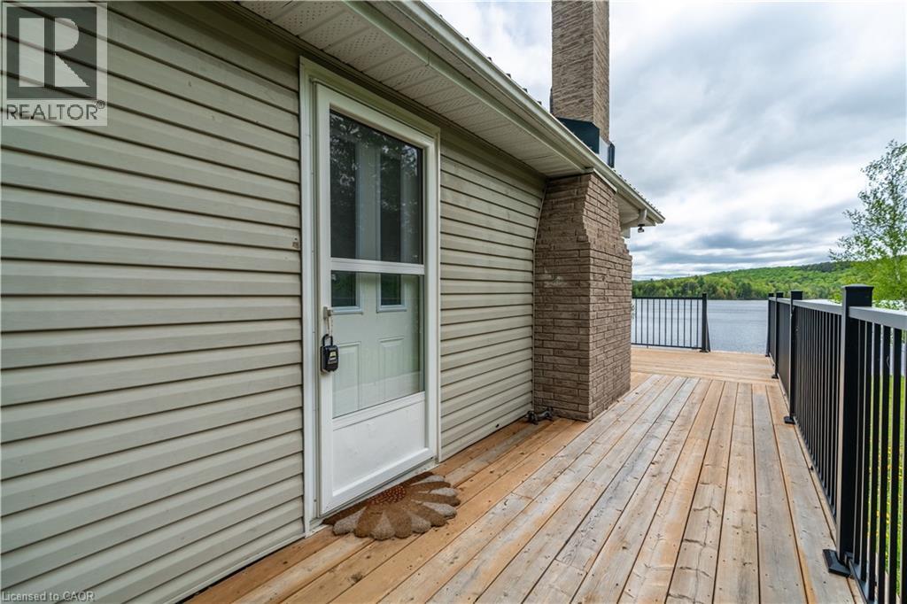 1056 INAWENDAWIN Road - 33
