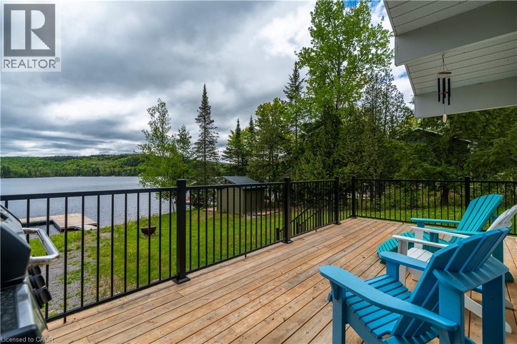 1056 INAWENDAWIN Road - 34