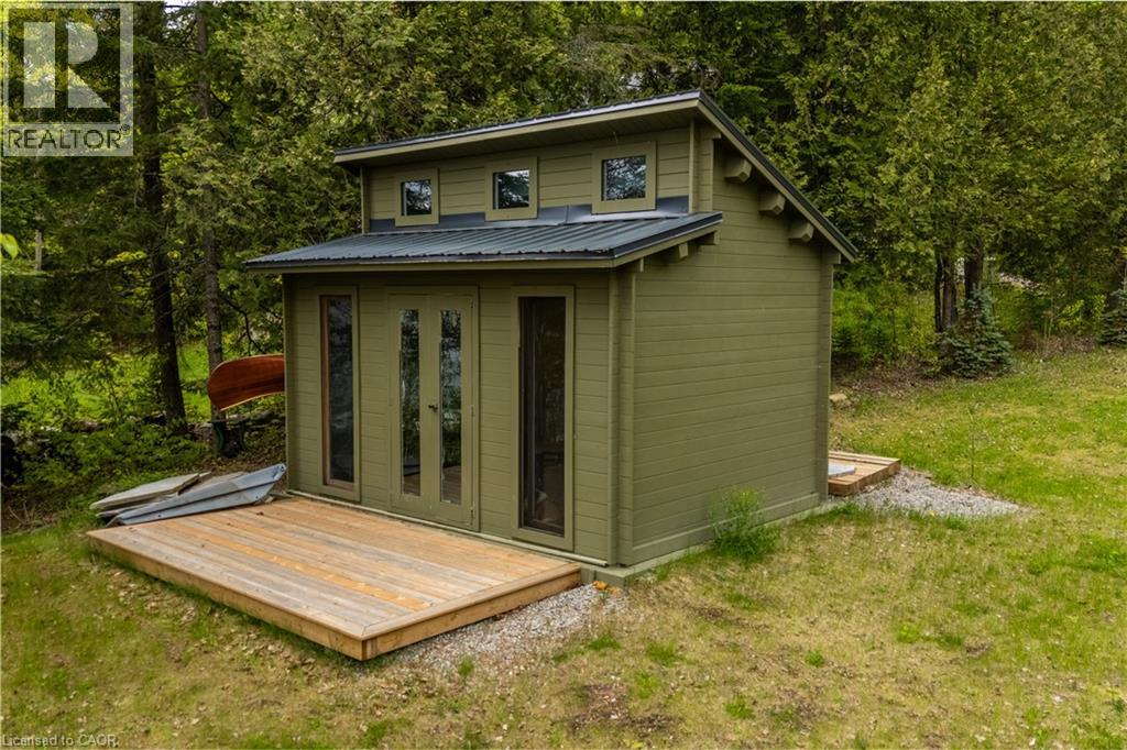 1056 INAWENDAWIN Road - 35