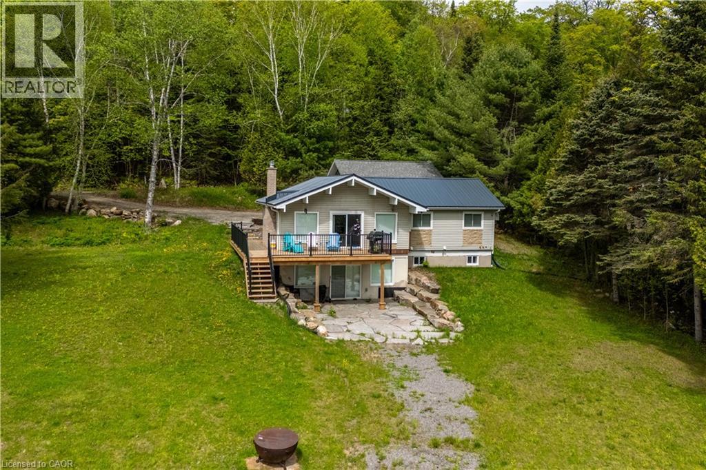 1056 INAWENDAWIN Road - 5