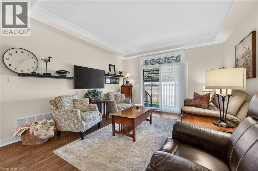 #16 37 BROOKSIDE Terrace - 16