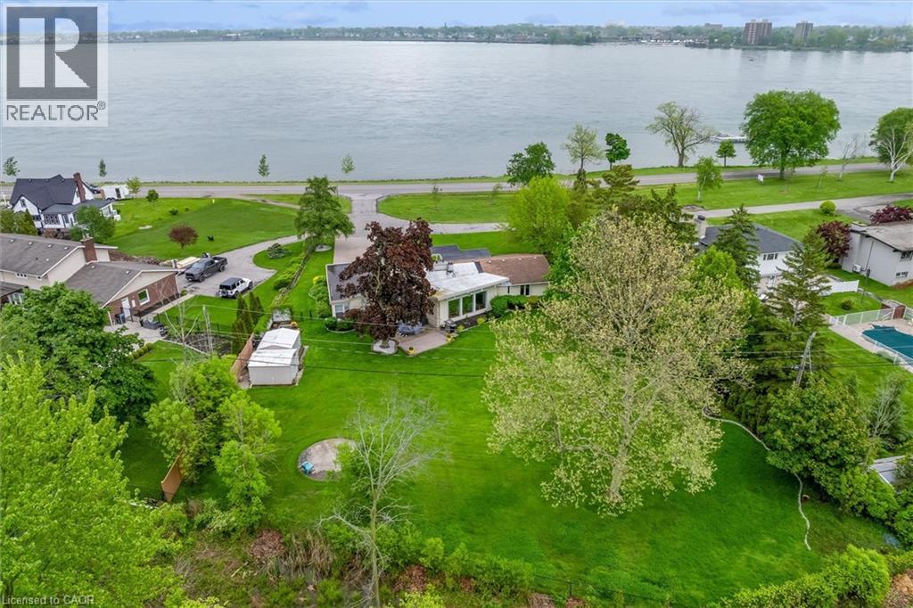 899 NIAGARA Parkway - 29