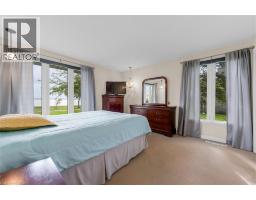 899 Niagara Parkway, Fort Erie, ON L2A5M4 Photo 22