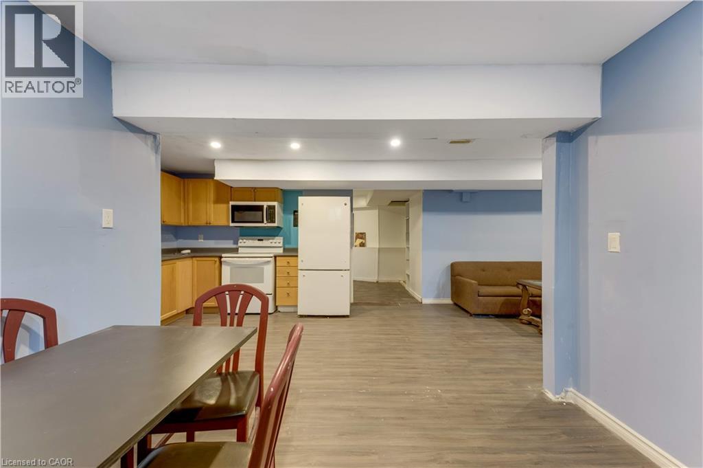 15 COPPER LEAF Street - 32
