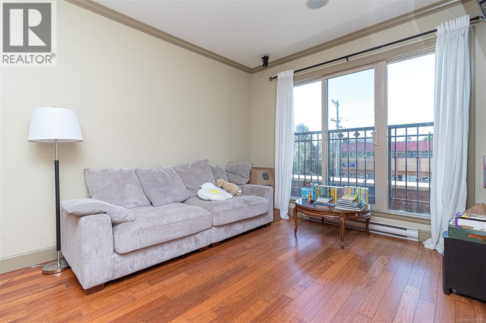 #202 1620 McKenzie Ave - 9