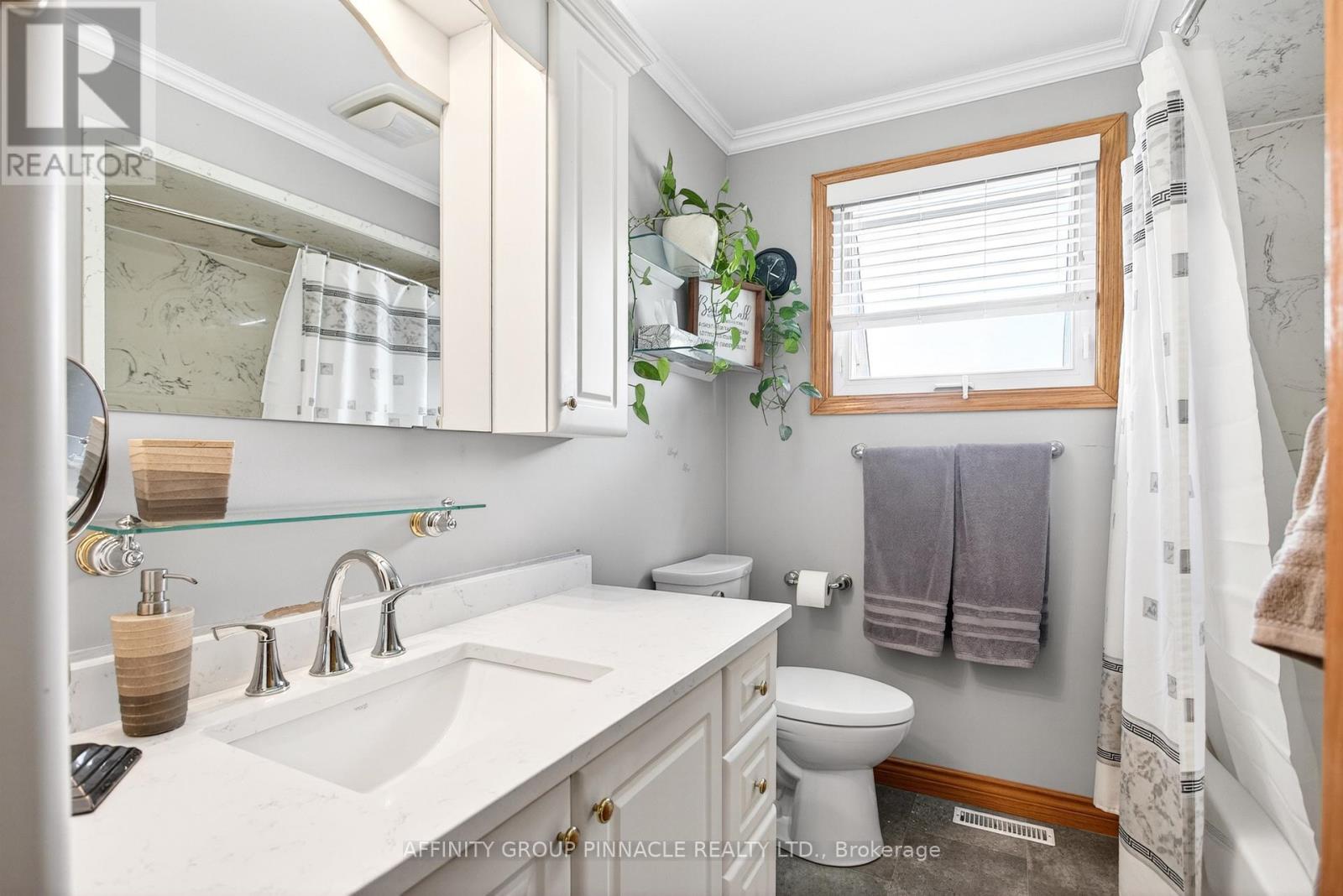 17 EDGEWOOD DRIVE E - 16