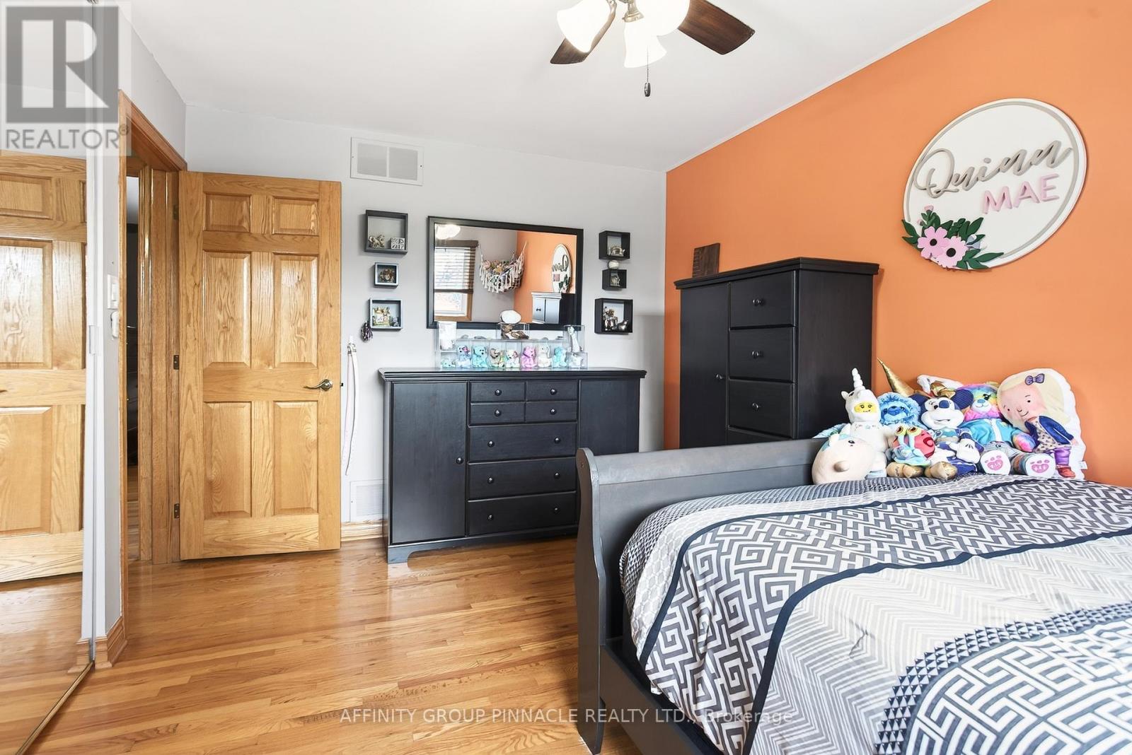 17 EDGEWOOD DRIVE E - 22