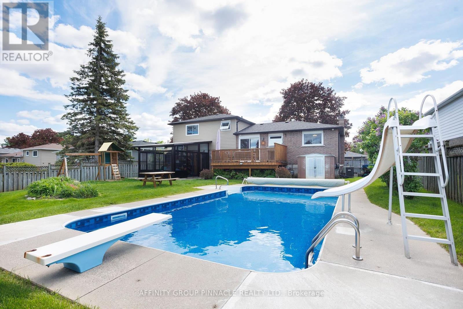 17 EDGEWOOD DRIVE E - 33