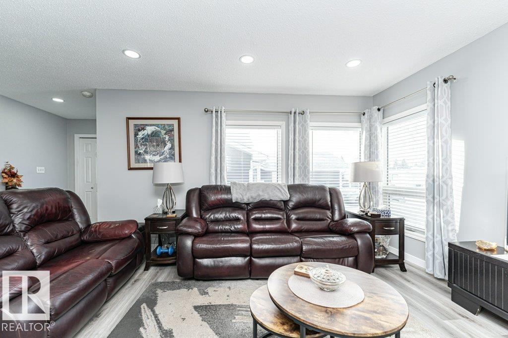 17419 96 ST NW - 10