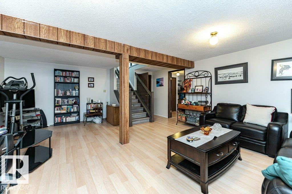 17419 96 ST NW - 37