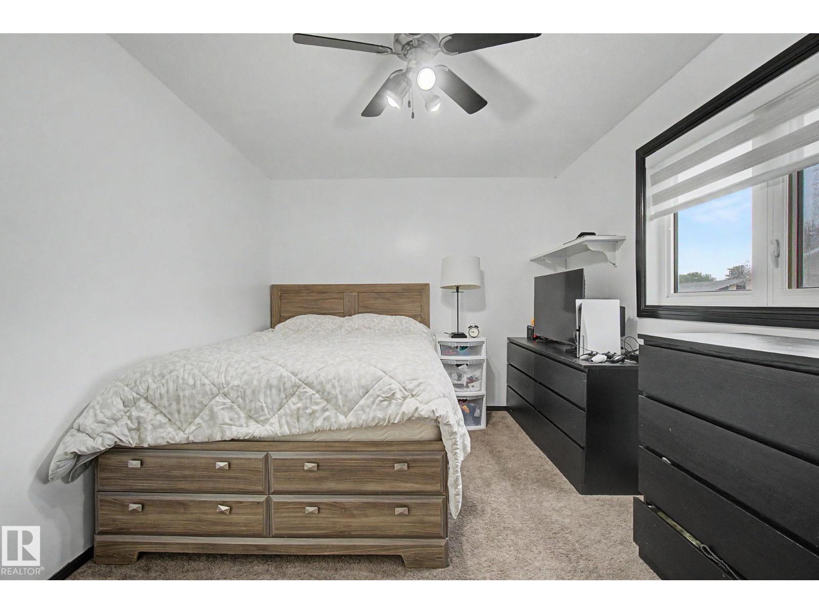 242 NORTHMOUNT DR — photo 24