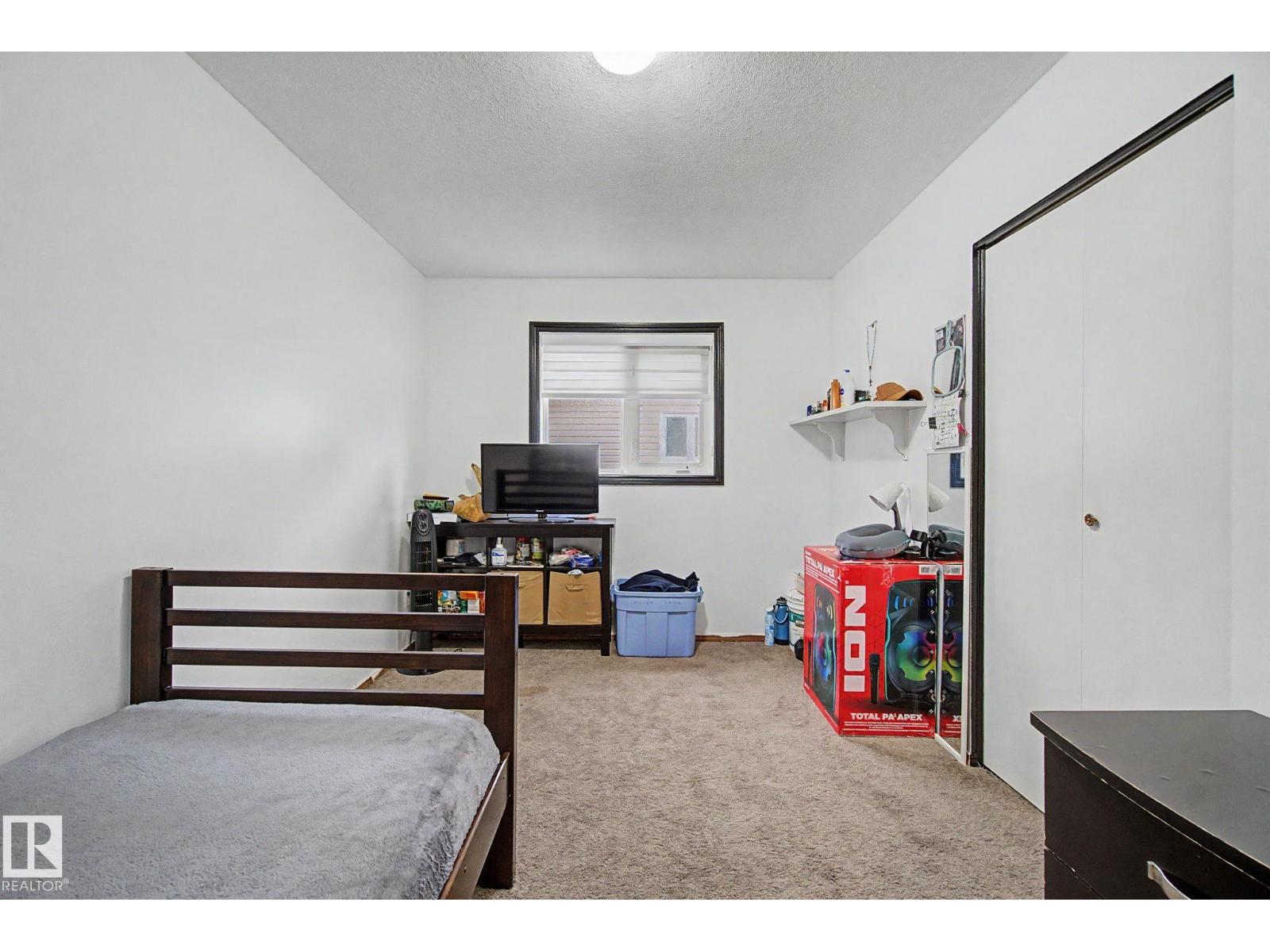 242 NORTHMOUNT DR — photo 34