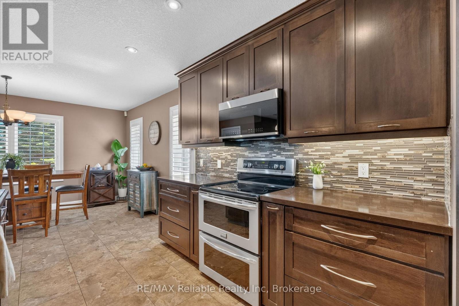125 FRANCES STREET E - Image 17
