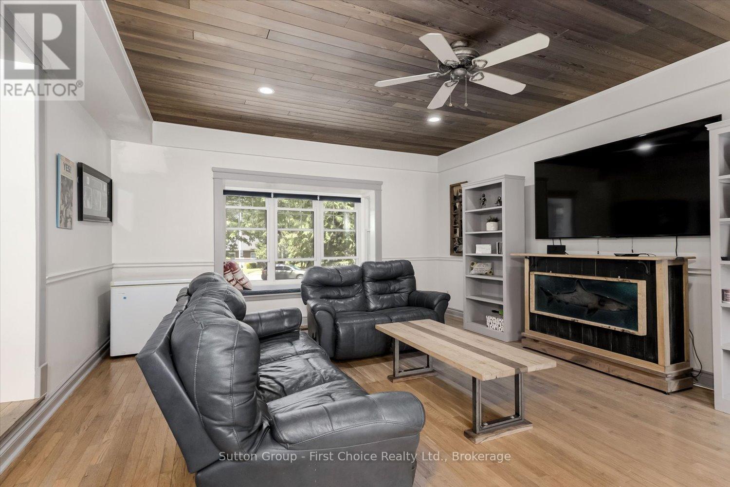 409 MORNINGTON STREET - 20