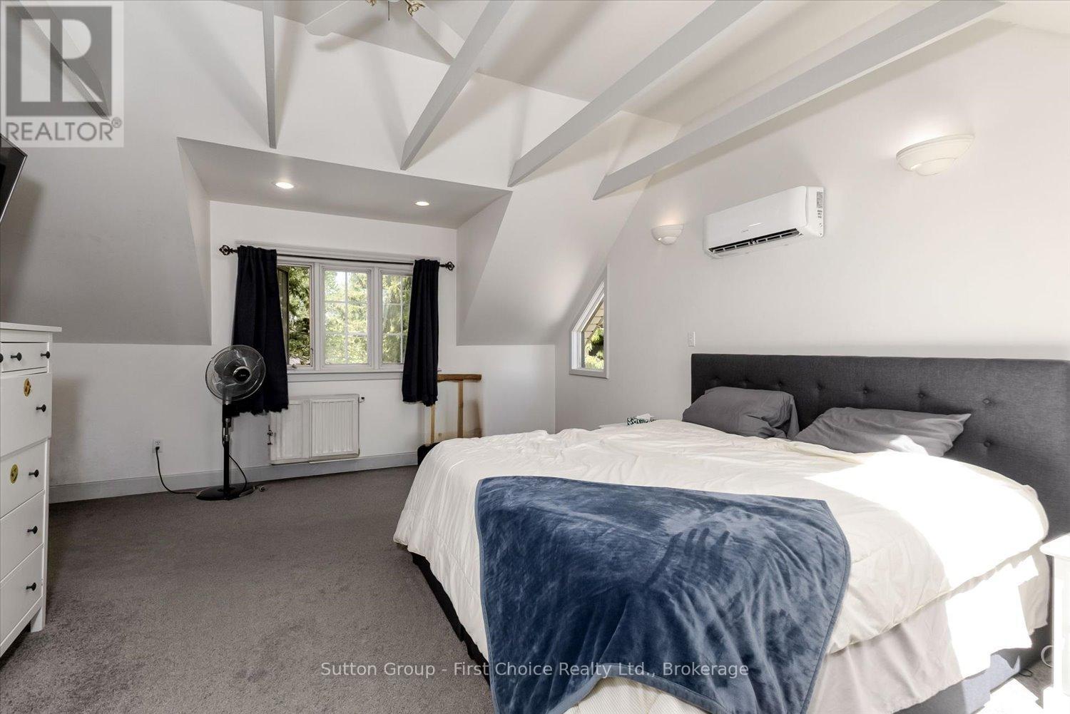 409 MORNINGTON STREET - 25