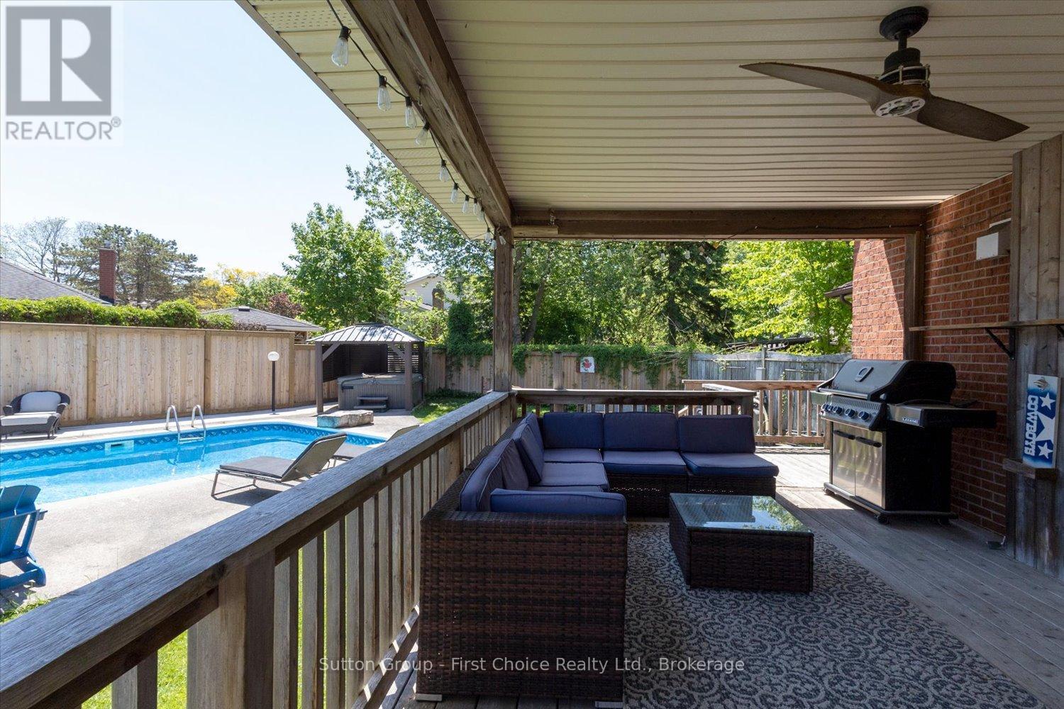 409 MORNINGTON STREET - 40