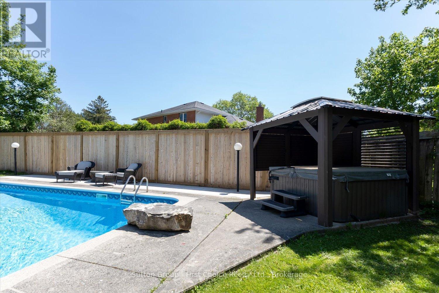 409 MORNINGTON STREET - 45