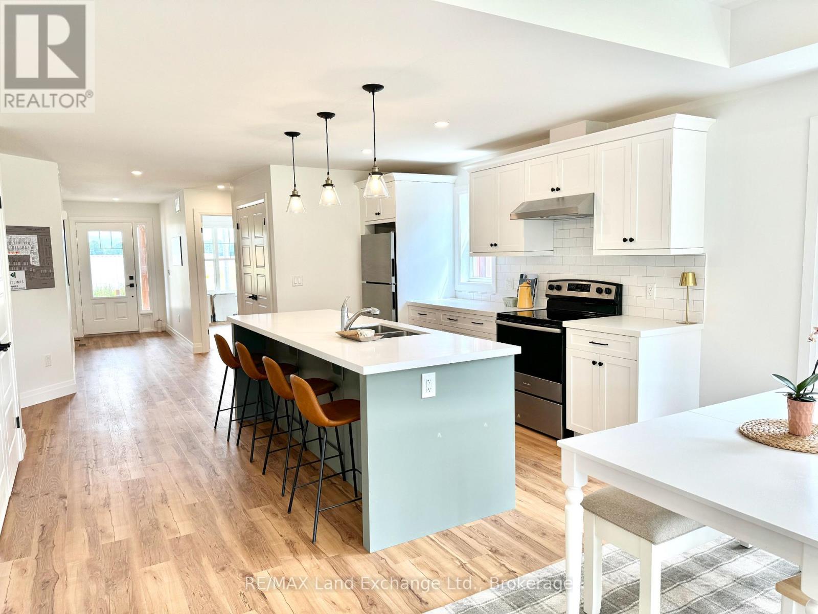 94 EAGLE COURT - 10