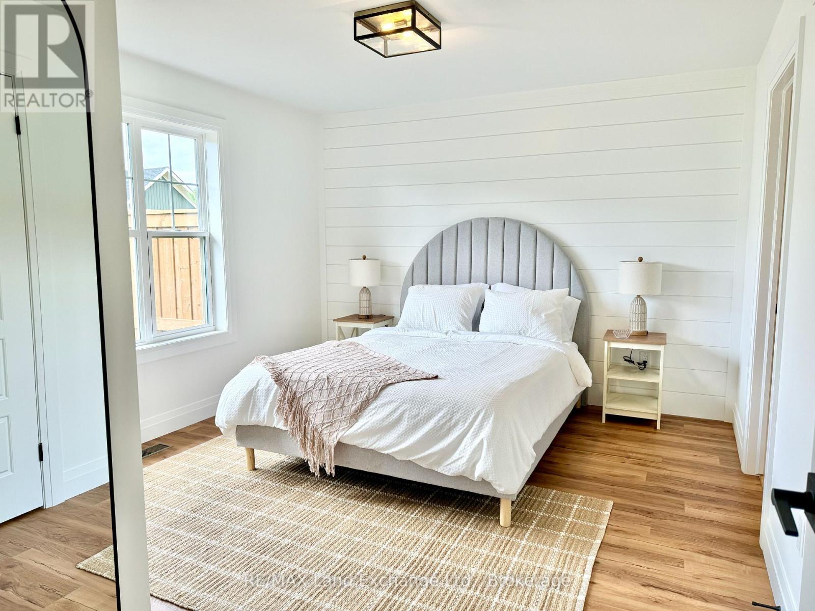 102 EAGLE COURT - 13