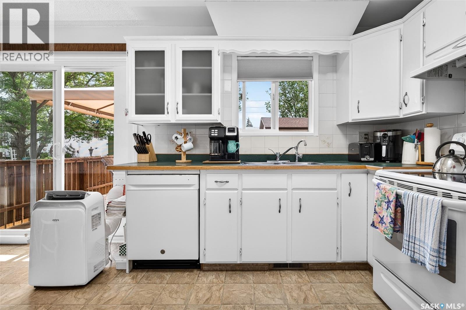 1031 Ross STREET E - 20