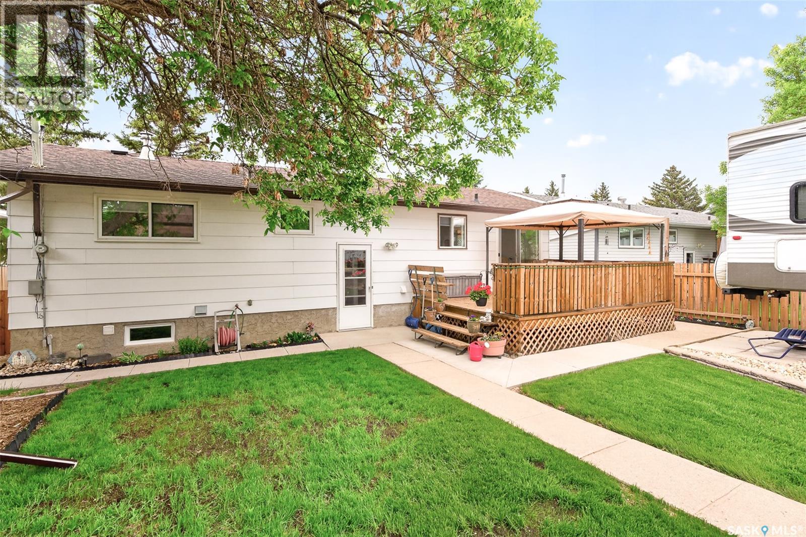 1031 Ross STREET E - 60