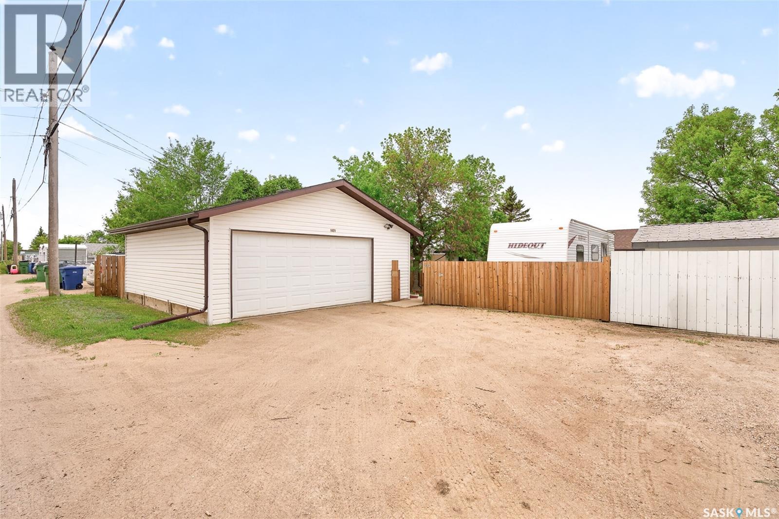 1031 Ross STREET E - 62