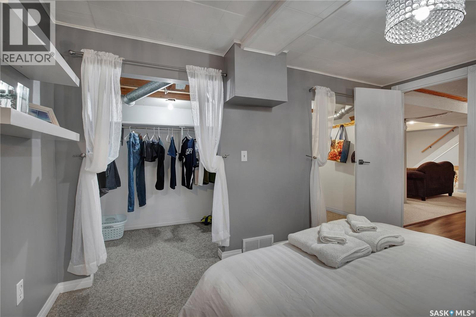 231 Roborecki CRESCENT - 22