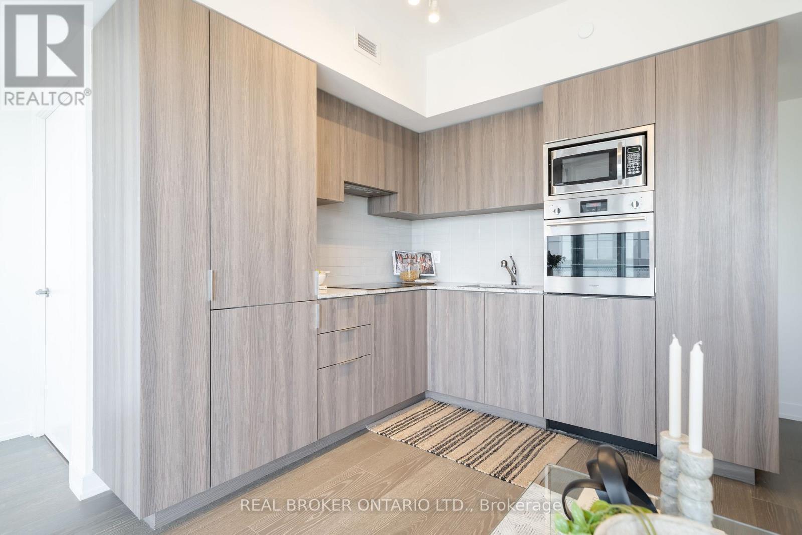 #5611 11 WELLESLEY STREET W - 9