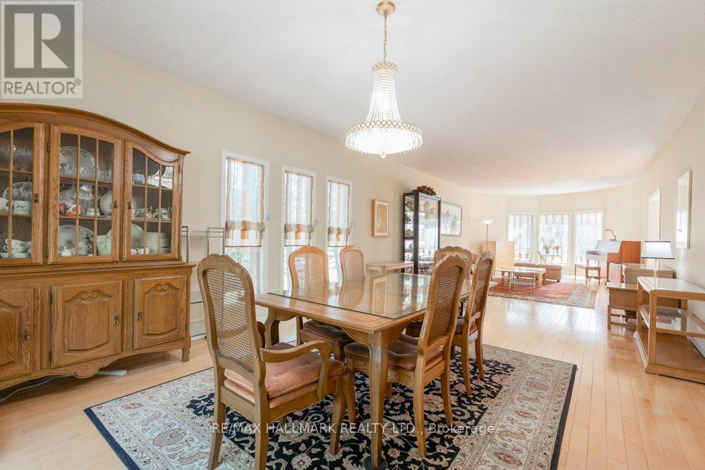 13 BALLYCONNOR COURT - 14