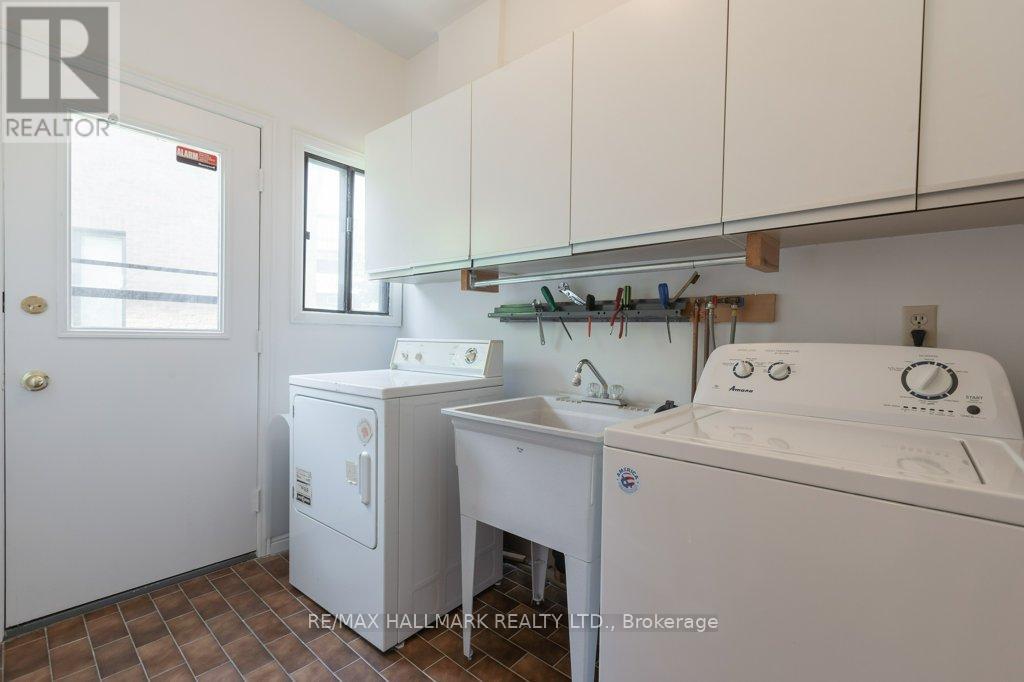 13 BALLYCONNOR COURT - 19