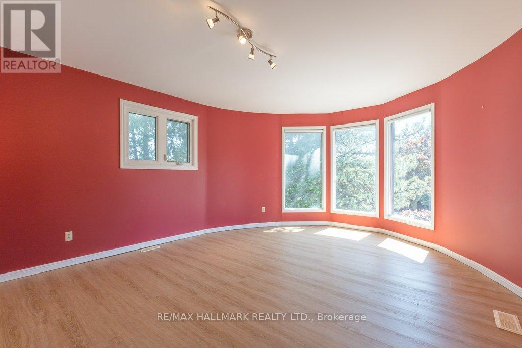 13 BALLYCONNOR COURT - 23
