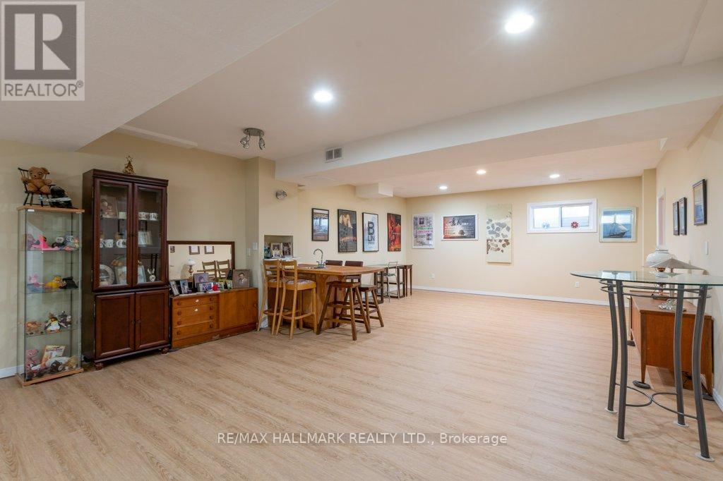 13 BALLYCONNOR COURT - 39