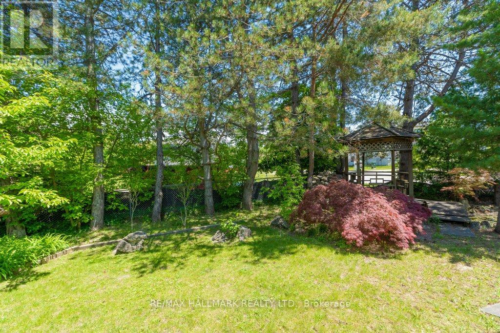 13 BALLYCONNOR COURT - 44