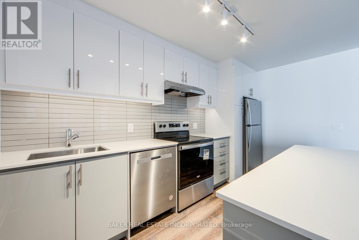 Listing photo of 1321 - 3030 PHARMACY AVENUE
