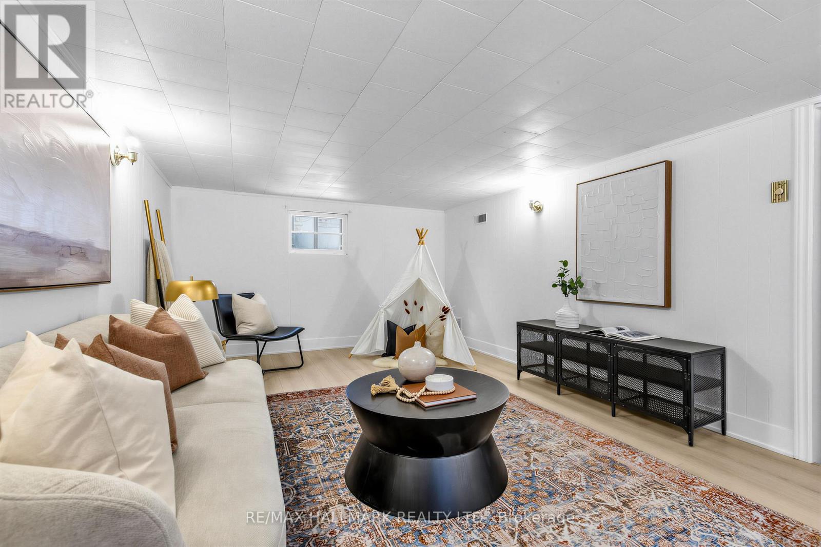 55 JOANITH DRIVE - 22