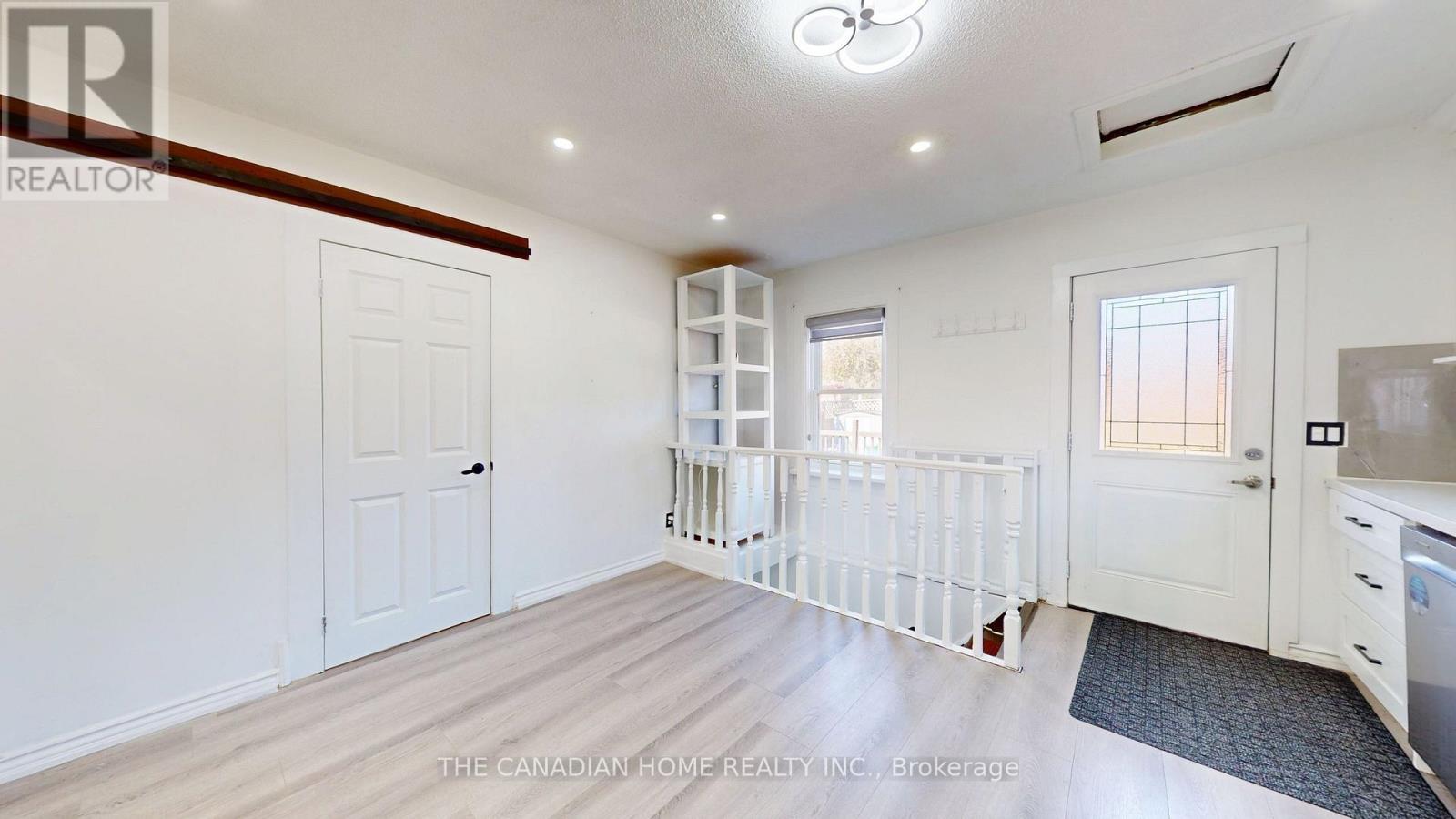 538 WILSON ROAD S - 12