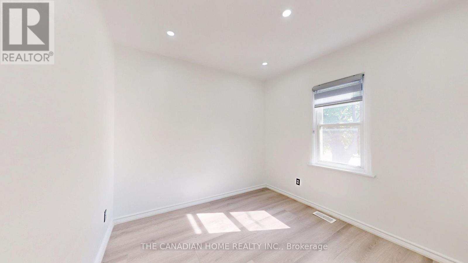 538 WILSON ROAD S - 21