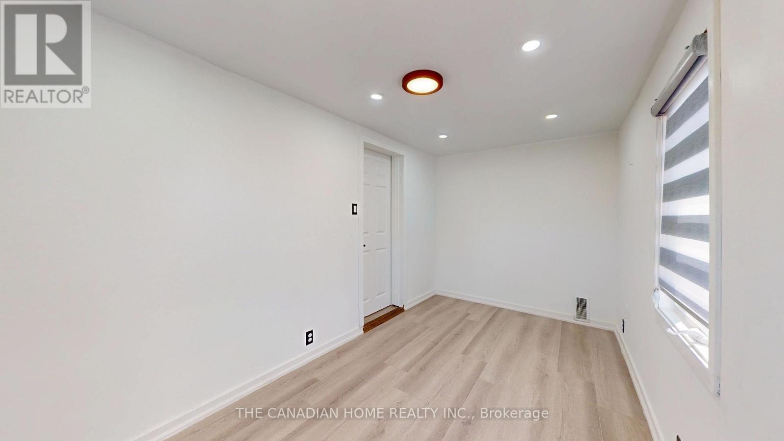 538 WILSON ROAD S - 26