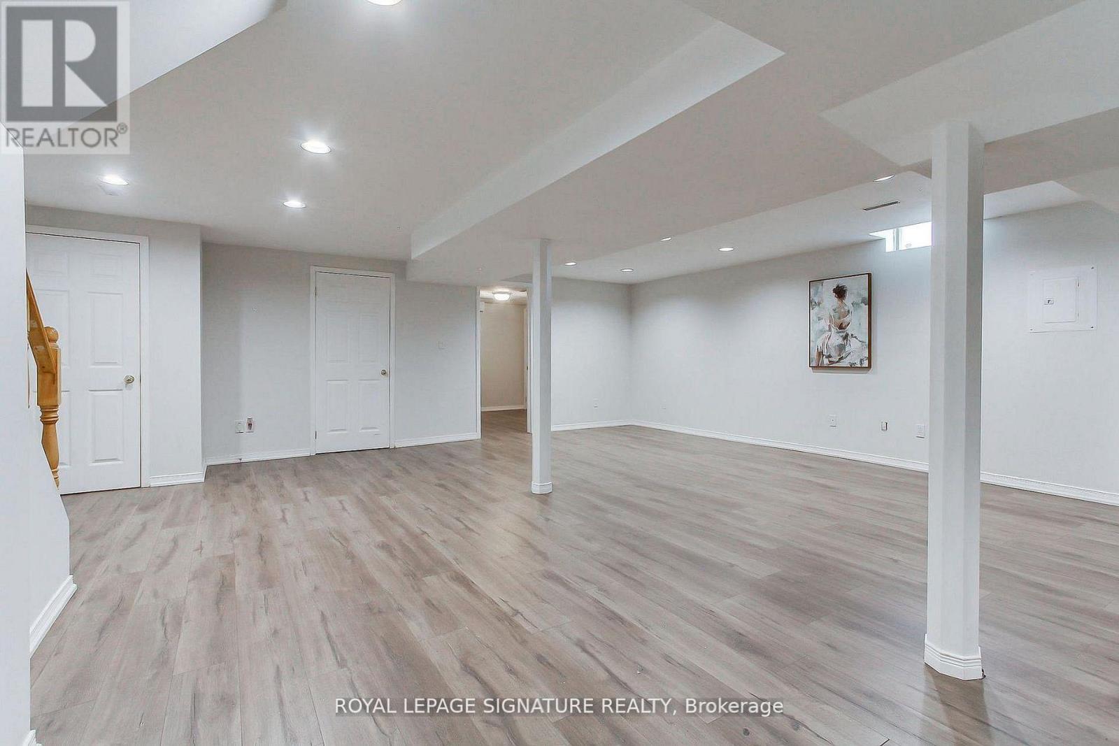 43 FALSTAFF CRESCENT - 40