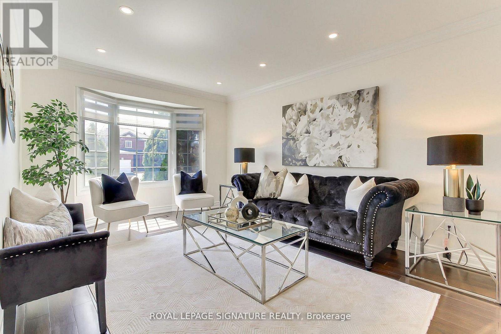 43 FALSTAFF CRESCENT - 8