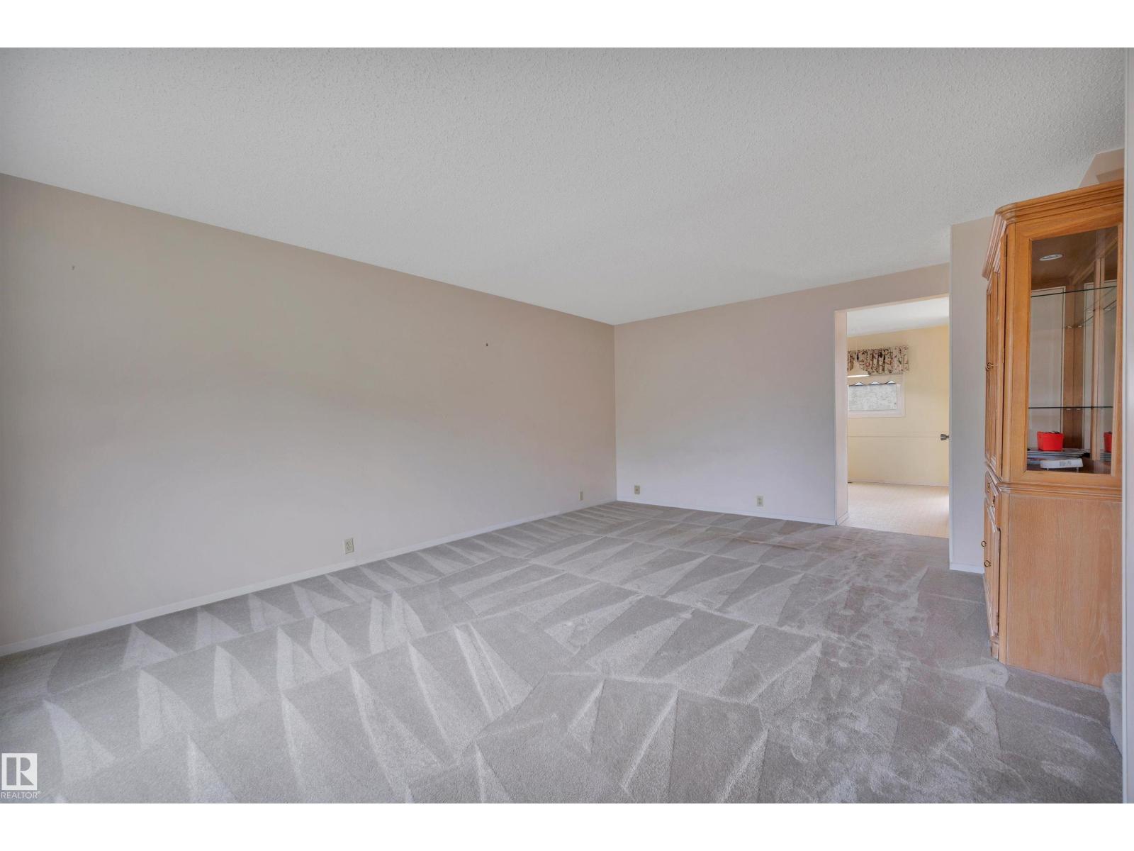#31 2131 OAK ST — photo 6
