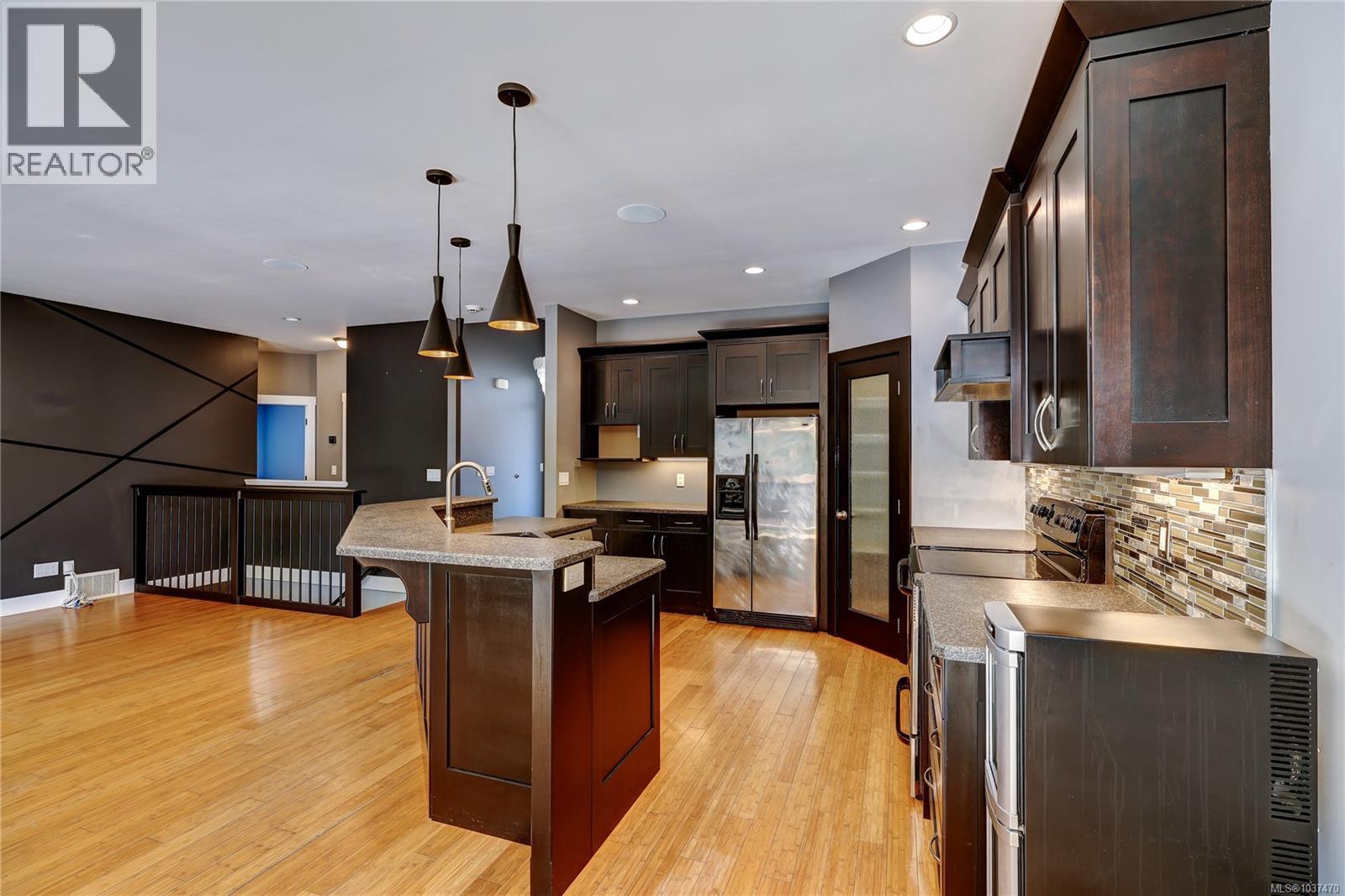 209 Shiloh Dr - 7