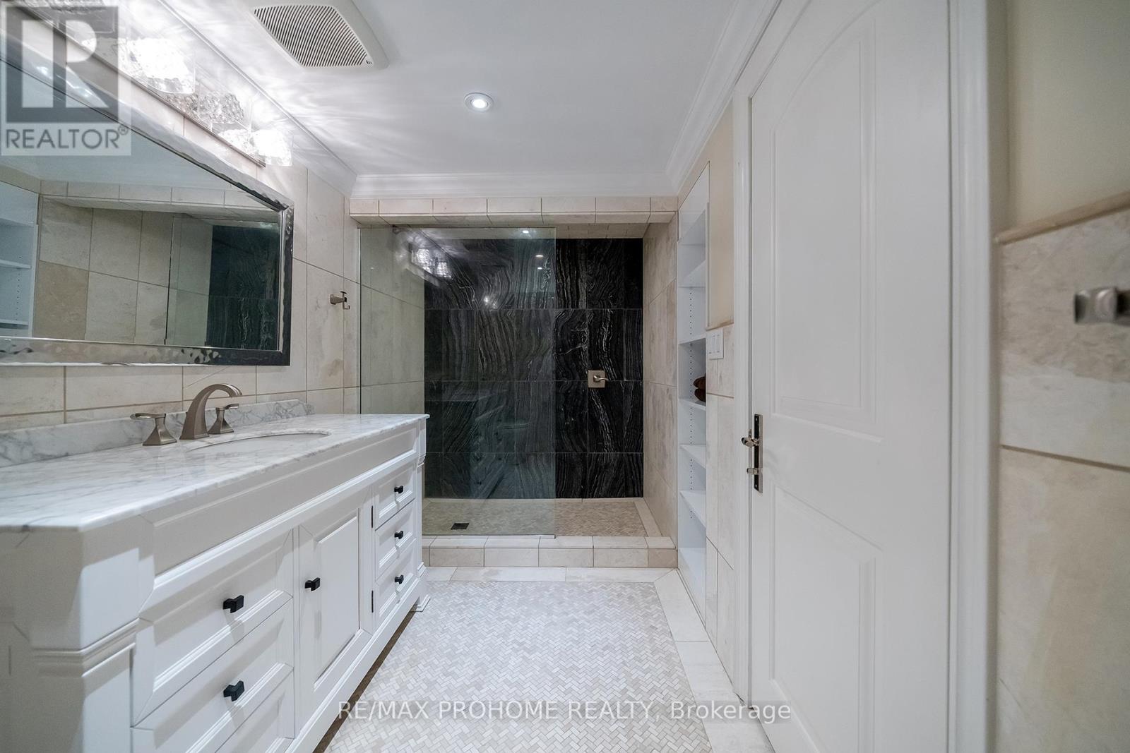 17 FOUNTAINVIEW LANE - 38