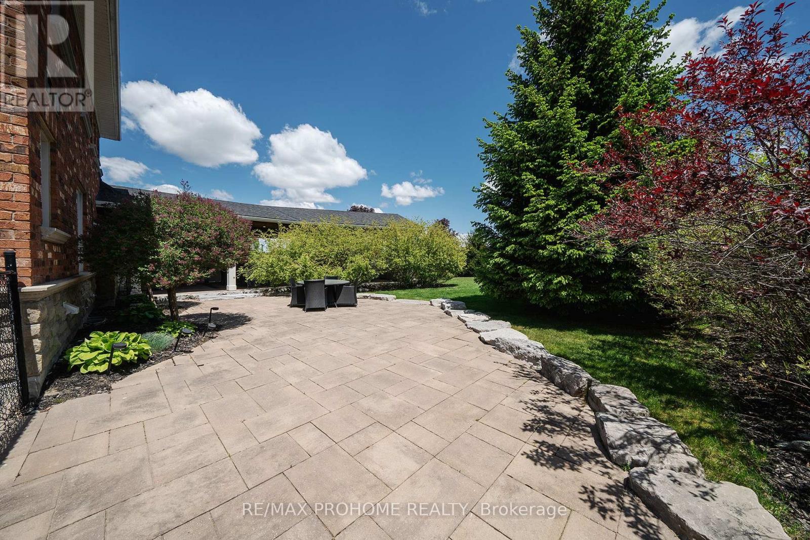 17 FOUNTAINVIEW LANE - 40