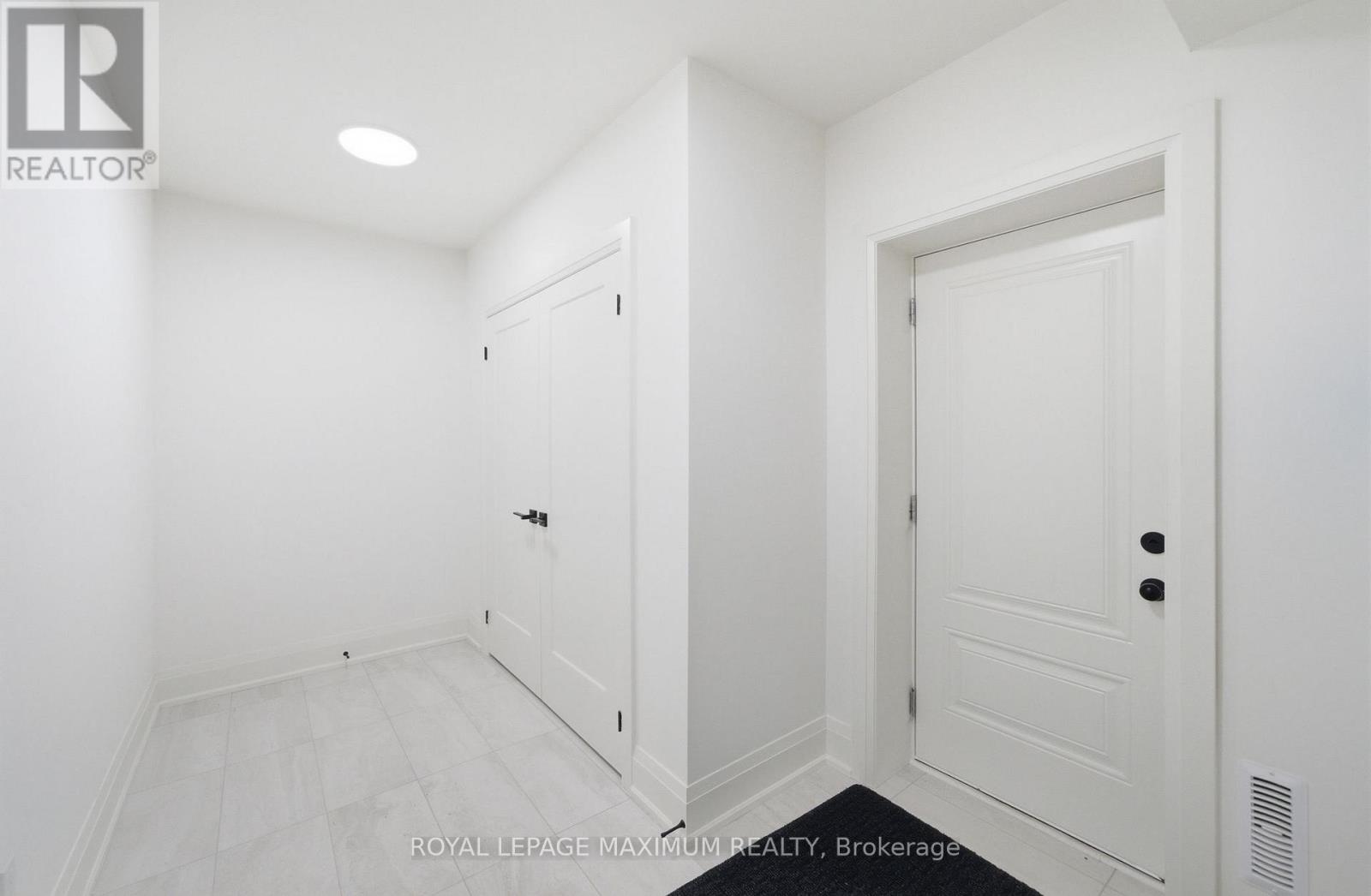 19 DONSGROVE COURT - 41