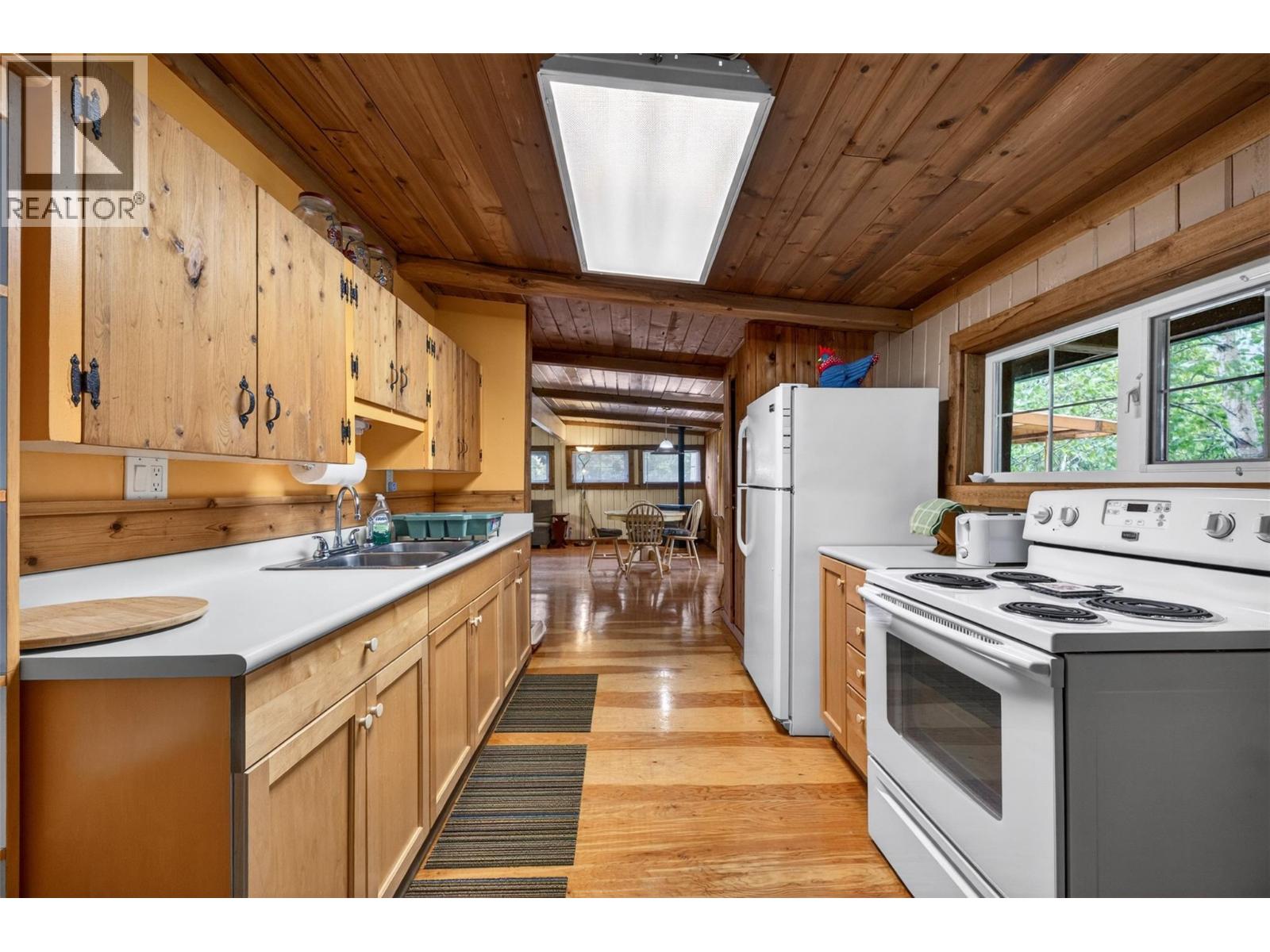 2030 Solsqua-Sicamous Road - 32