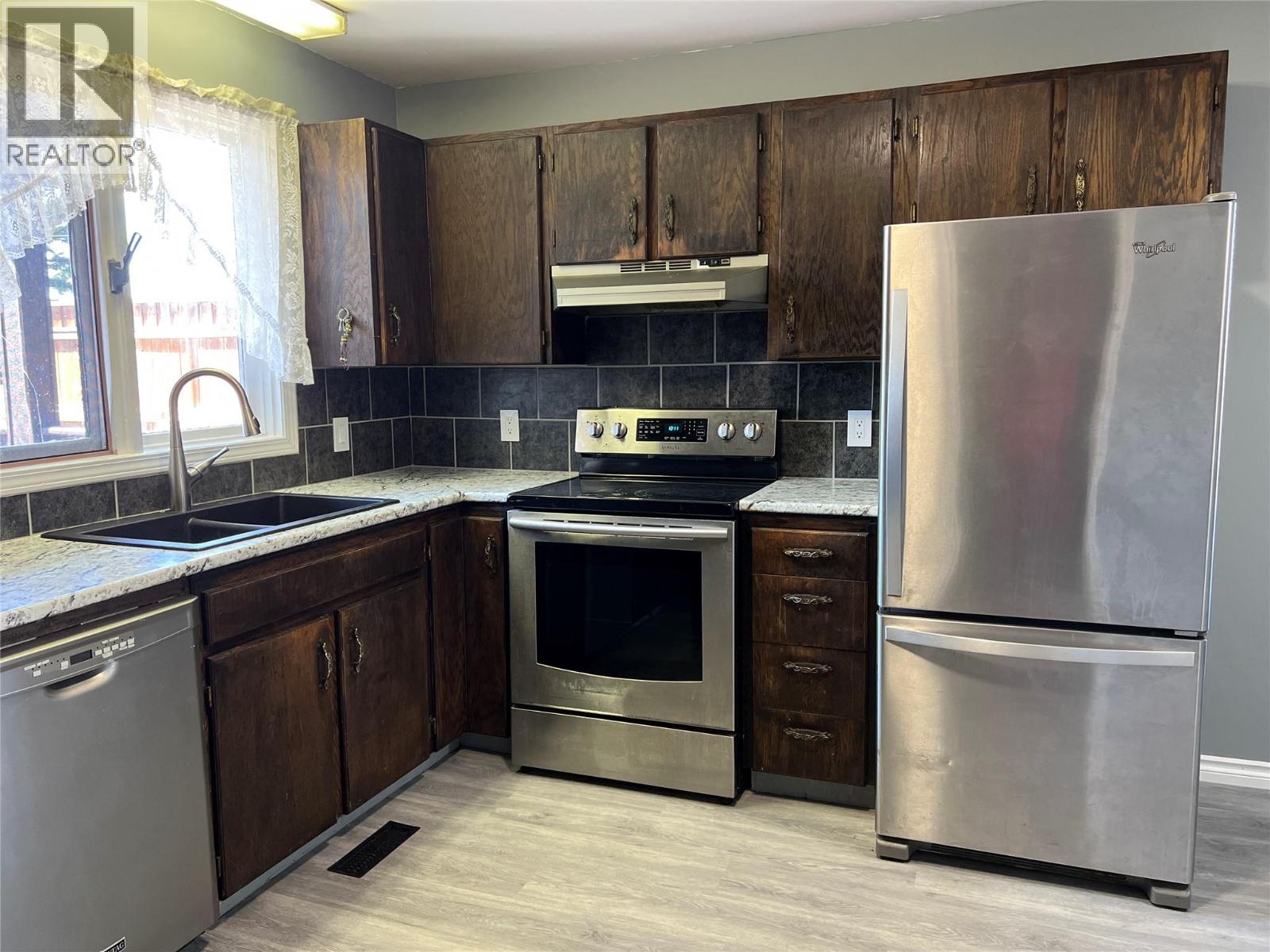 505 97A Avenue - 8
