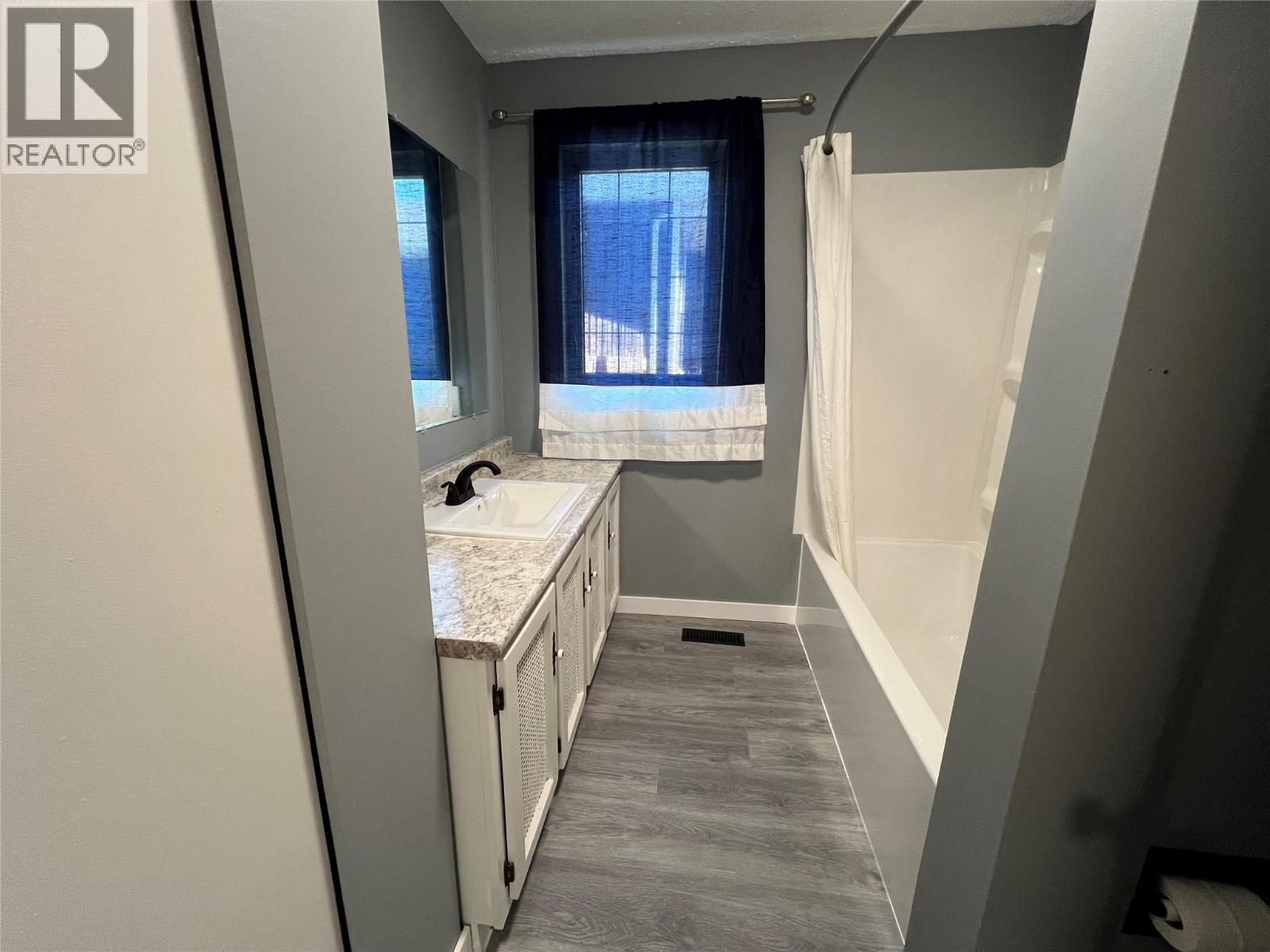 505 97A Avenue - 12